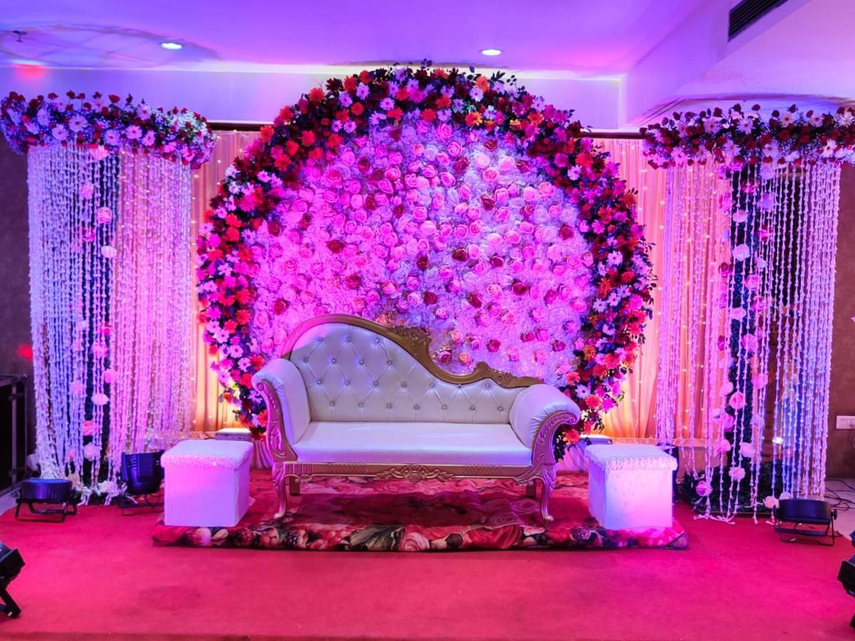 Hotel Pradeep Palace Gorakhpur Zewnętrze zdjęcie